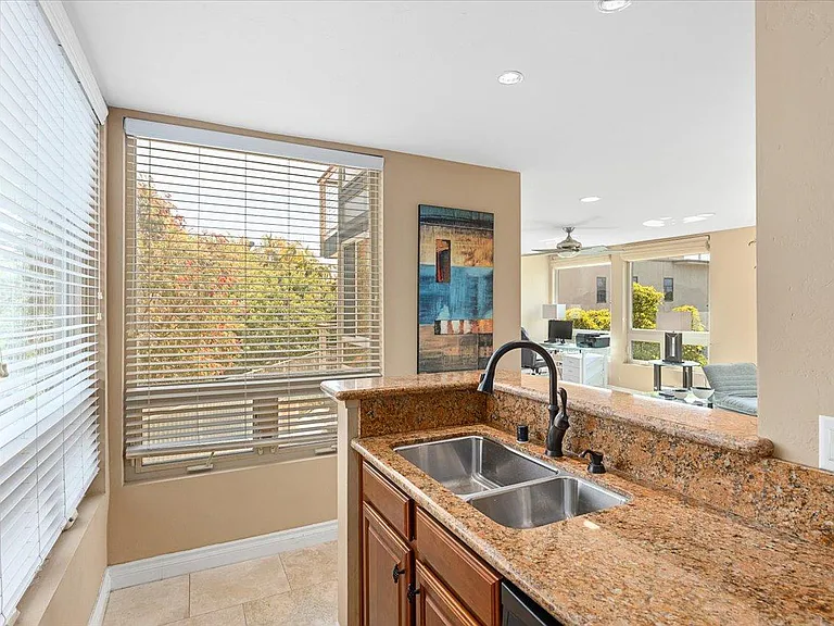 935 Genter St #207 — Photo 9