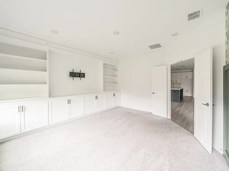 727 Mahogany Ln — Photo 34