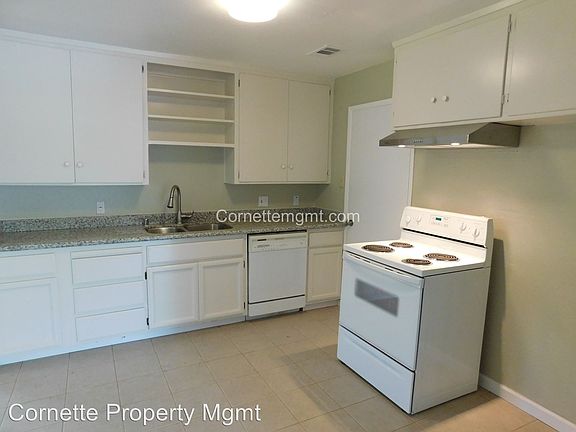 4th image of 5861 Tangerine Ave