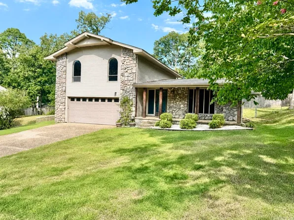 11 Heritage Ct, Little Rock, AR 72211
