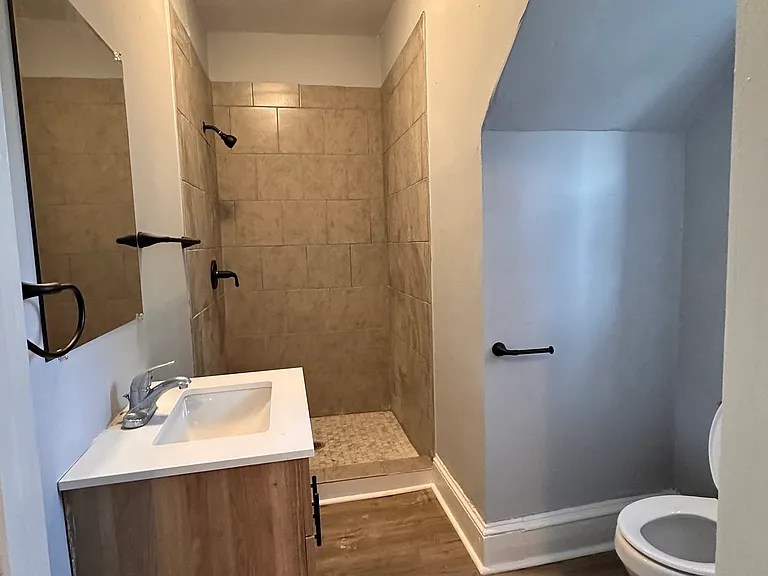 317 N Warwick Rd #A2 — Photo 3