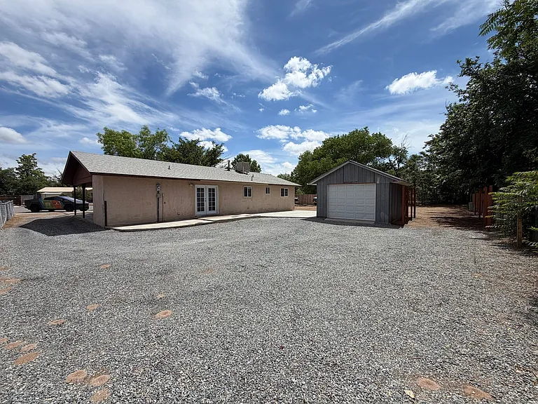 1143 De Vargas Ct SE — Photo 28