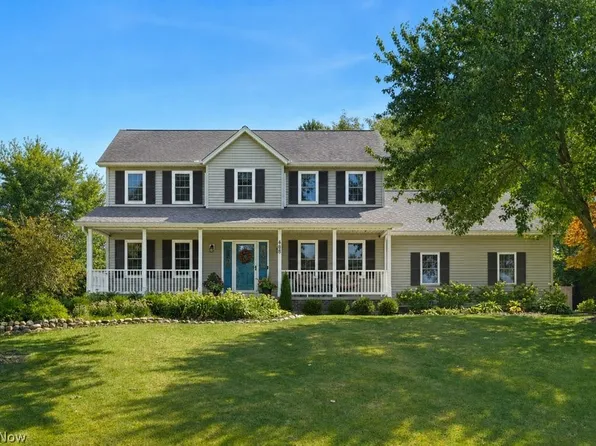 488 Schooner Ln, Northfield, OH 44067