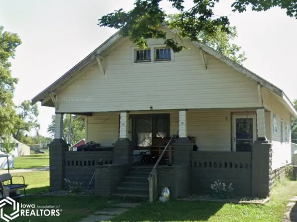 502 SW Main St, Melcher Dallas, IA 50062