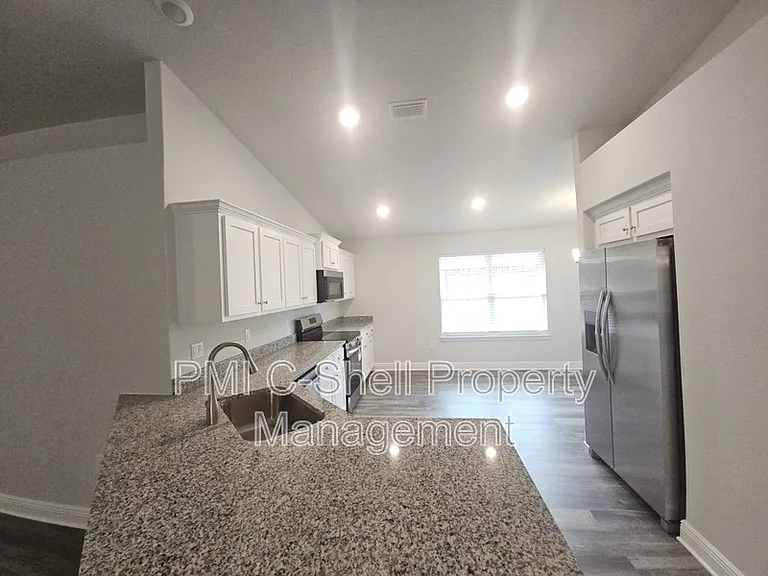 12115 Emerald Heights Ln — Photo 6
