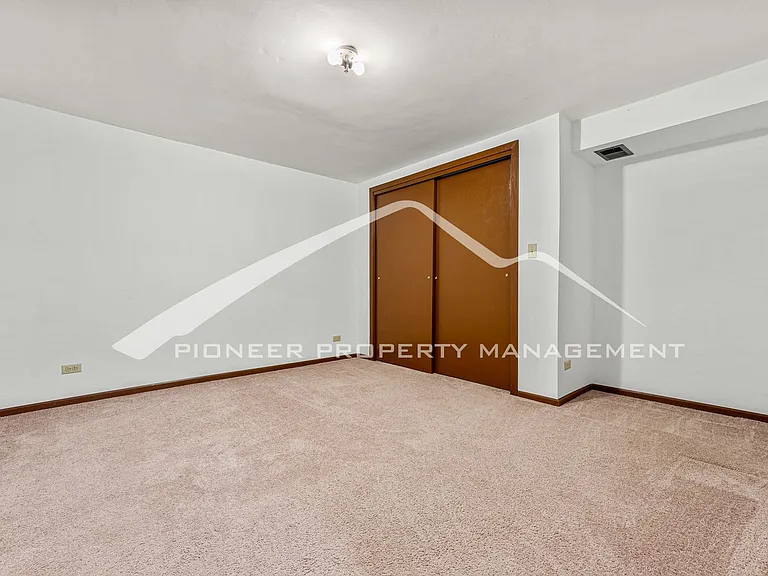 1873 S Owens St — Photo 18
