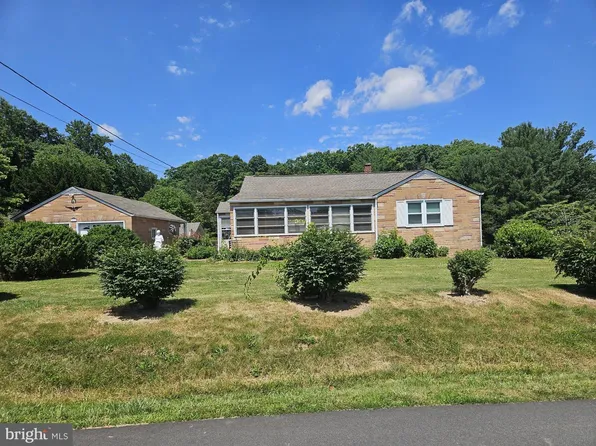 9816 Evans St, Manassas, VA 20111