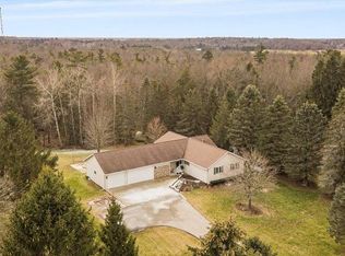 3811 E Hillcrest Rd, Two Rivers, WI 54241