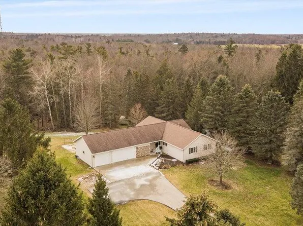 3811 East Hillcrest ROAD, Two Rivers, WI 54241