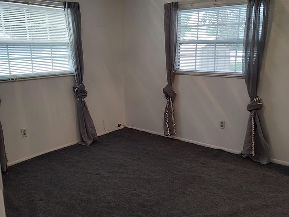 5th image of 2477 Sunny Breeze Ave #B