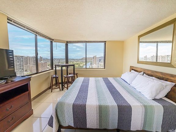 4th image of 444 Niu St APT 3706