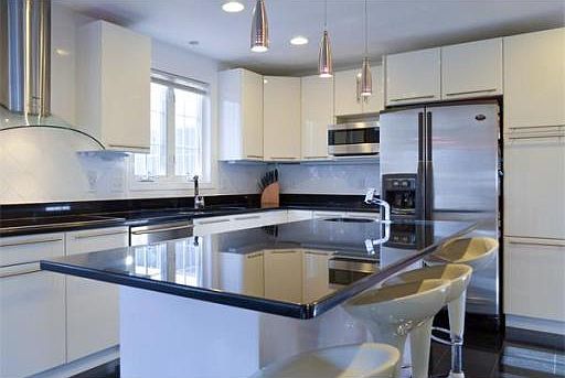 3rd image of 13 Ashley Cir