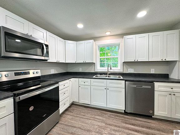 5th image of 518 S 6th St