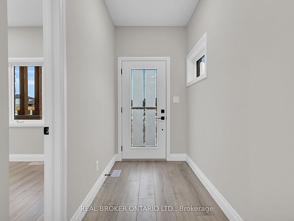 3rd image of 29 Weymouth St #27