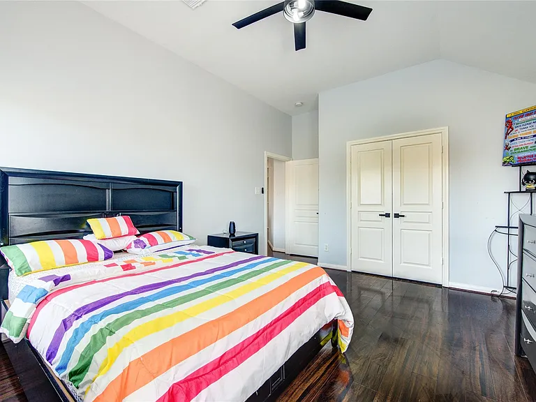 14311 Tasmania Ct — Photo 37