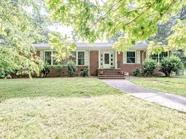 284 Back Creek Rd, Asheboro, NC 27205