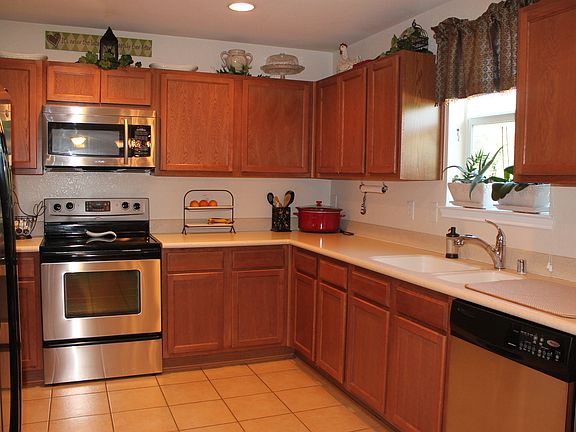 3rd image of 8111 York Beach Pl