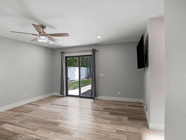 24050 Canyon Lake Dr N — Photo 18