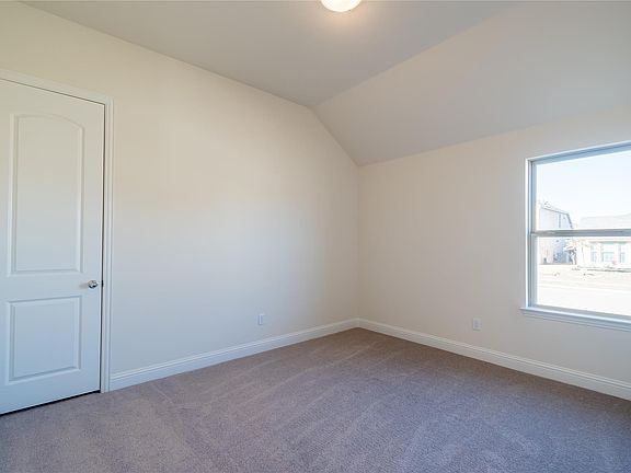 4th image of 817 Joyse Ln