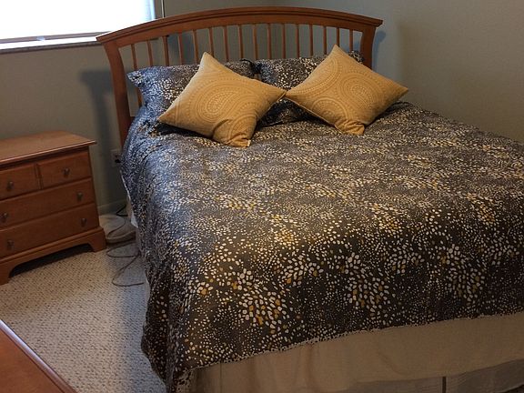 Master Queen bed, Solid Wood