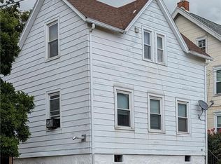 29 E Depot St, Hellertown, PA 18055