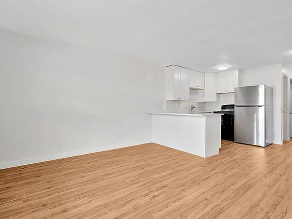 4th image of 6701 S West Shore Blvd #6