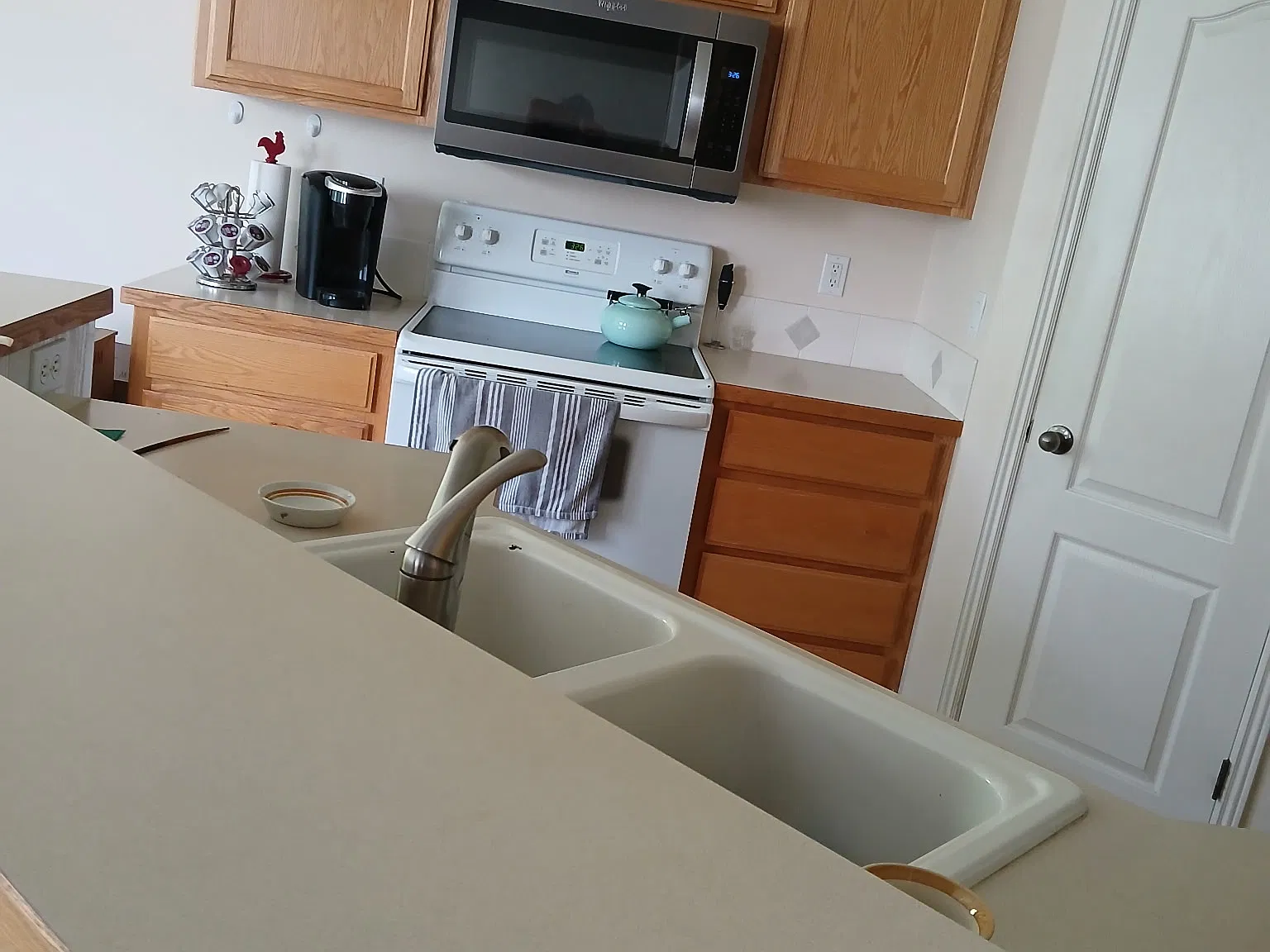 3 bed, 1215 sqft, $1,995 — Photo 4
