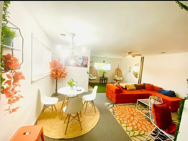 226 Walnut St NW — Photo 1