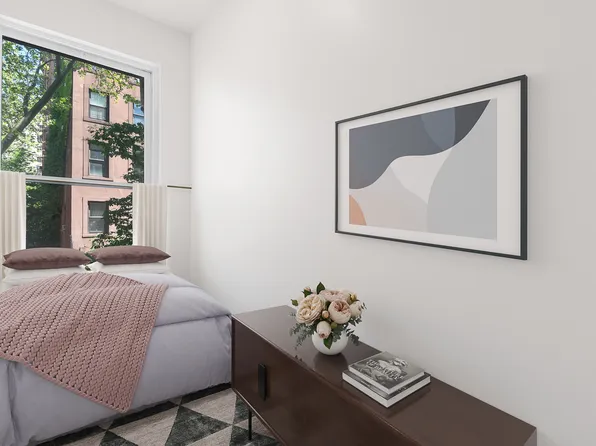 30 Remsen Street 1A image 3 of 5