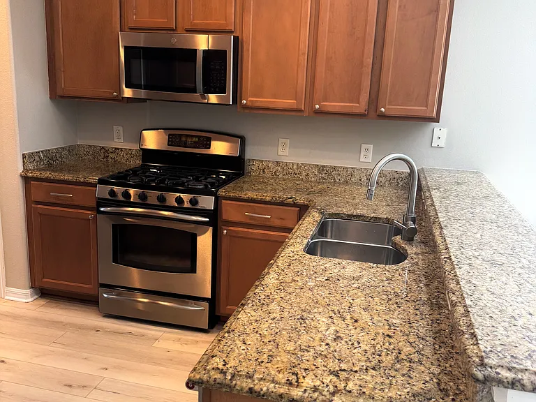 6115 Blue Runner Ct — Photo 18