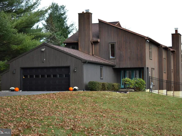 1214 Deerfield Dr, State College, PA 16803