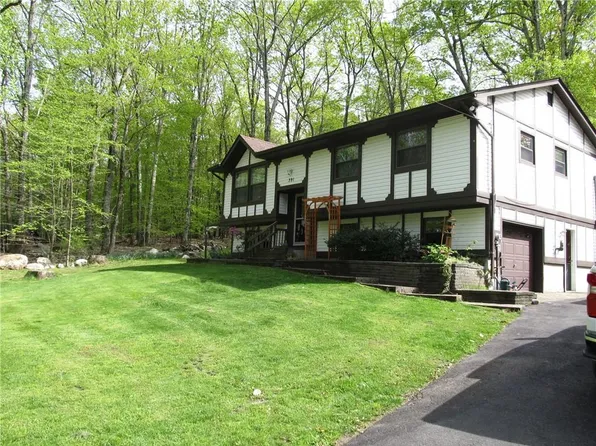 391 Ski Run Road, Bloomingburg, NY 12721