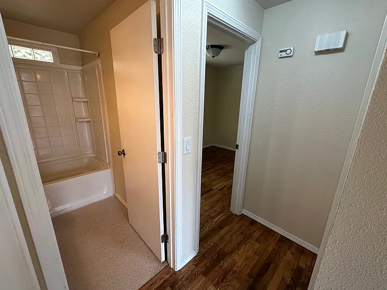 1st Pl SW — Photo 9