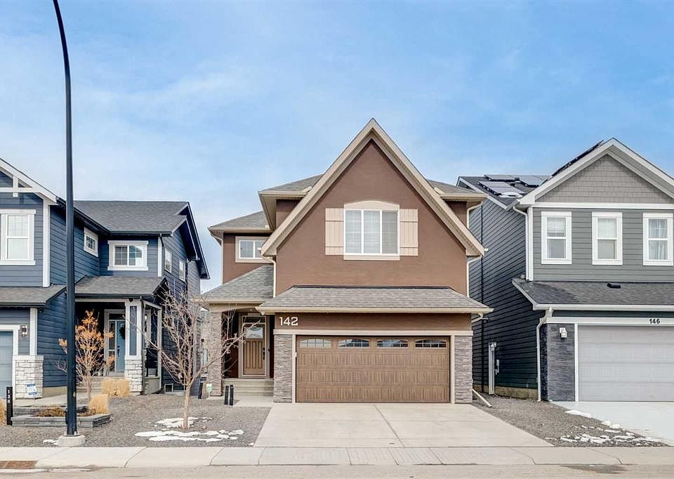 1st image of 142 SW Cranbrook Park SE