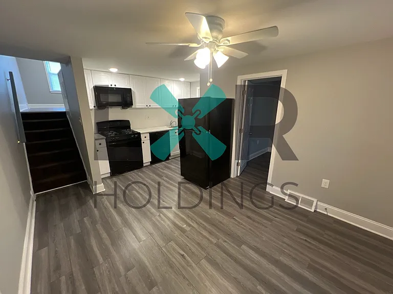 329 Cranston Ave — Photo 6