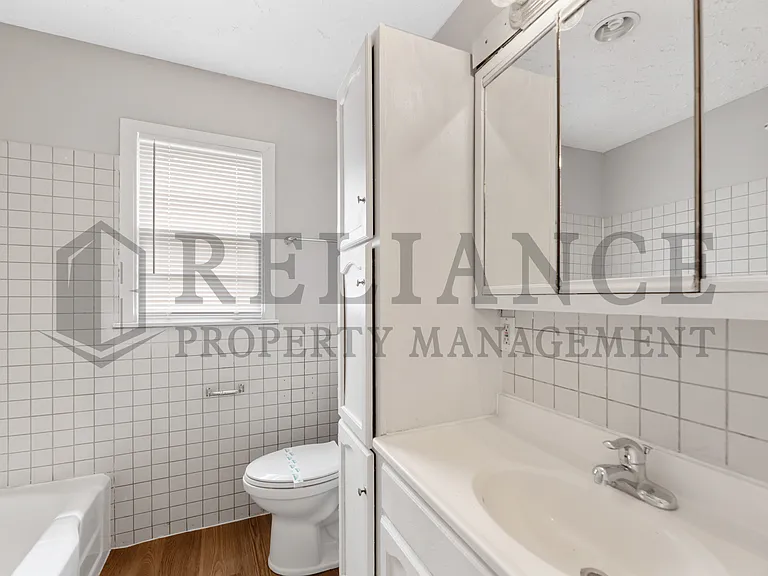 2732 N Grove St — Photo 27