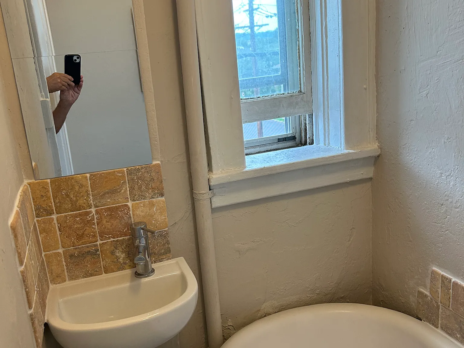 1 bed, 650 sqft, $1,500 — Photo 1
