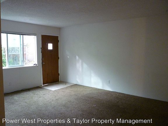 4th image of 530 Windham St APT 3