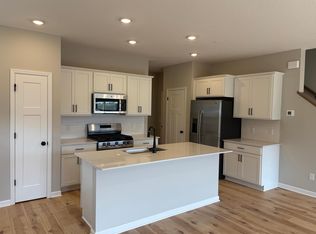 23139 Willow Dr, Rogers, MN 55374
