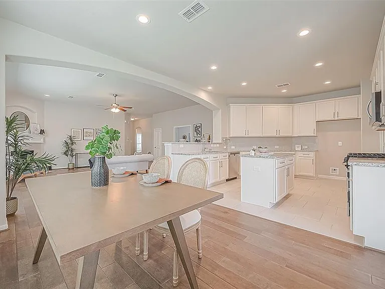 1711 Dominion Heights Ln — Photo 8