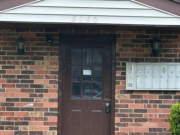 2nd image of 5160 Thomas Dr #3