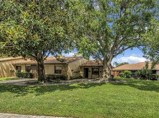 9691 Lake Seminole Dr E, Largo, FL 33773