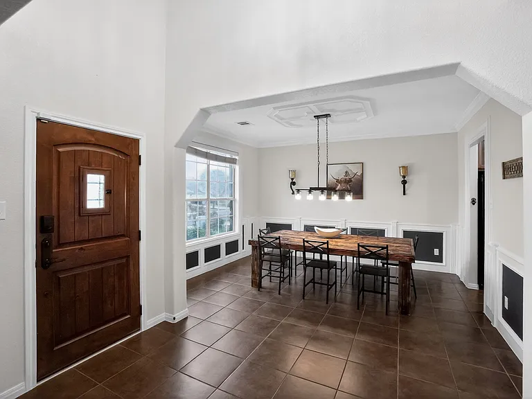 395 Spring Dr — Photo 17
