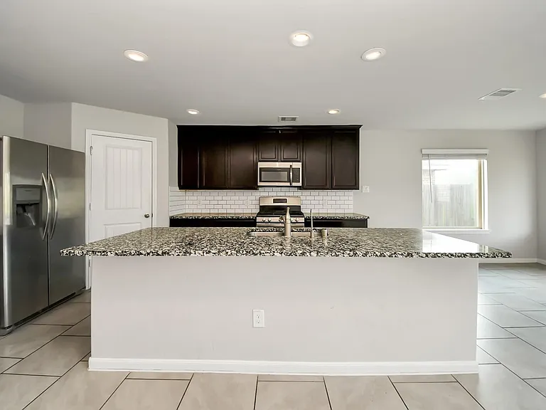 18319 Pin Oak Lake Dr — Photo 15