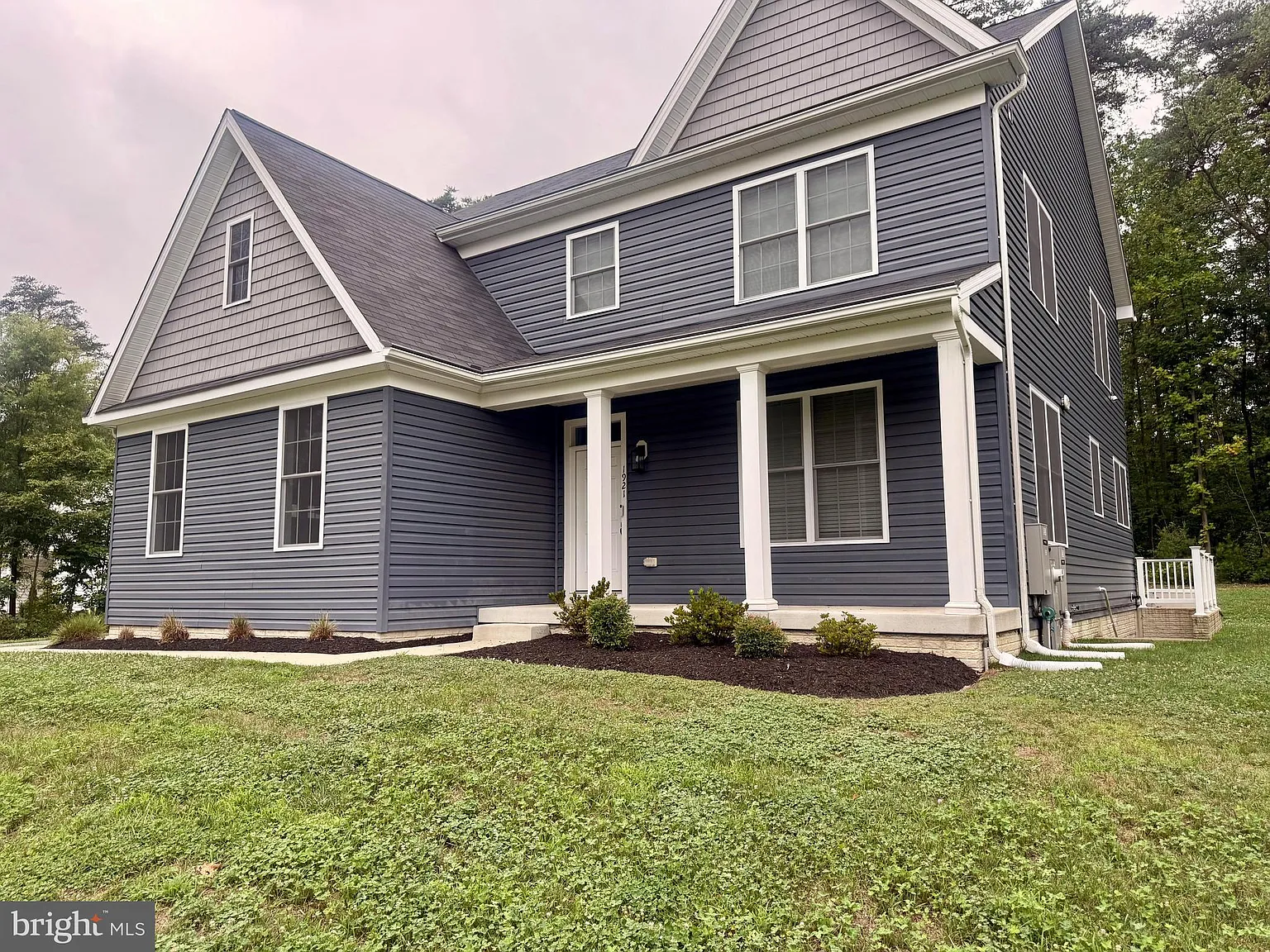 3 bed, 2.5 bath, 2680 sqft, $4,000 — Photo 3