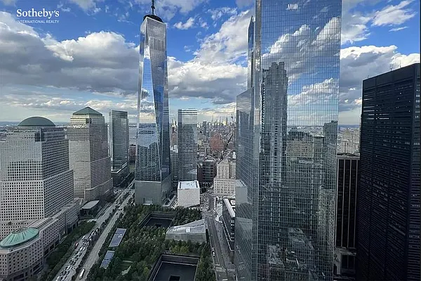 Rented by Sotheby's International Realty | media 10