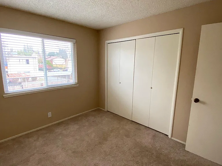 1139 Casita Dr #4 — Photo 11
