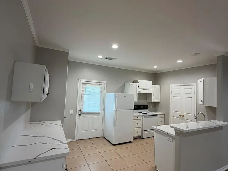 104 Longstreet Rd #2 — Photo 5