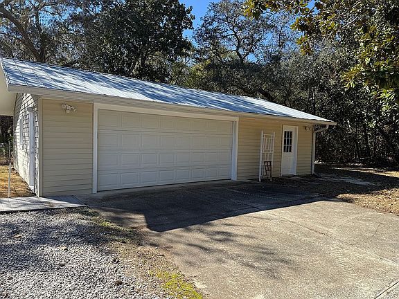 5th image of 98 Marsh Dr