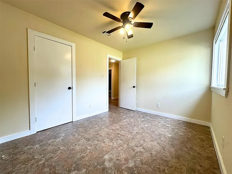 2525 Dovemeadow Dr — Photo 19
